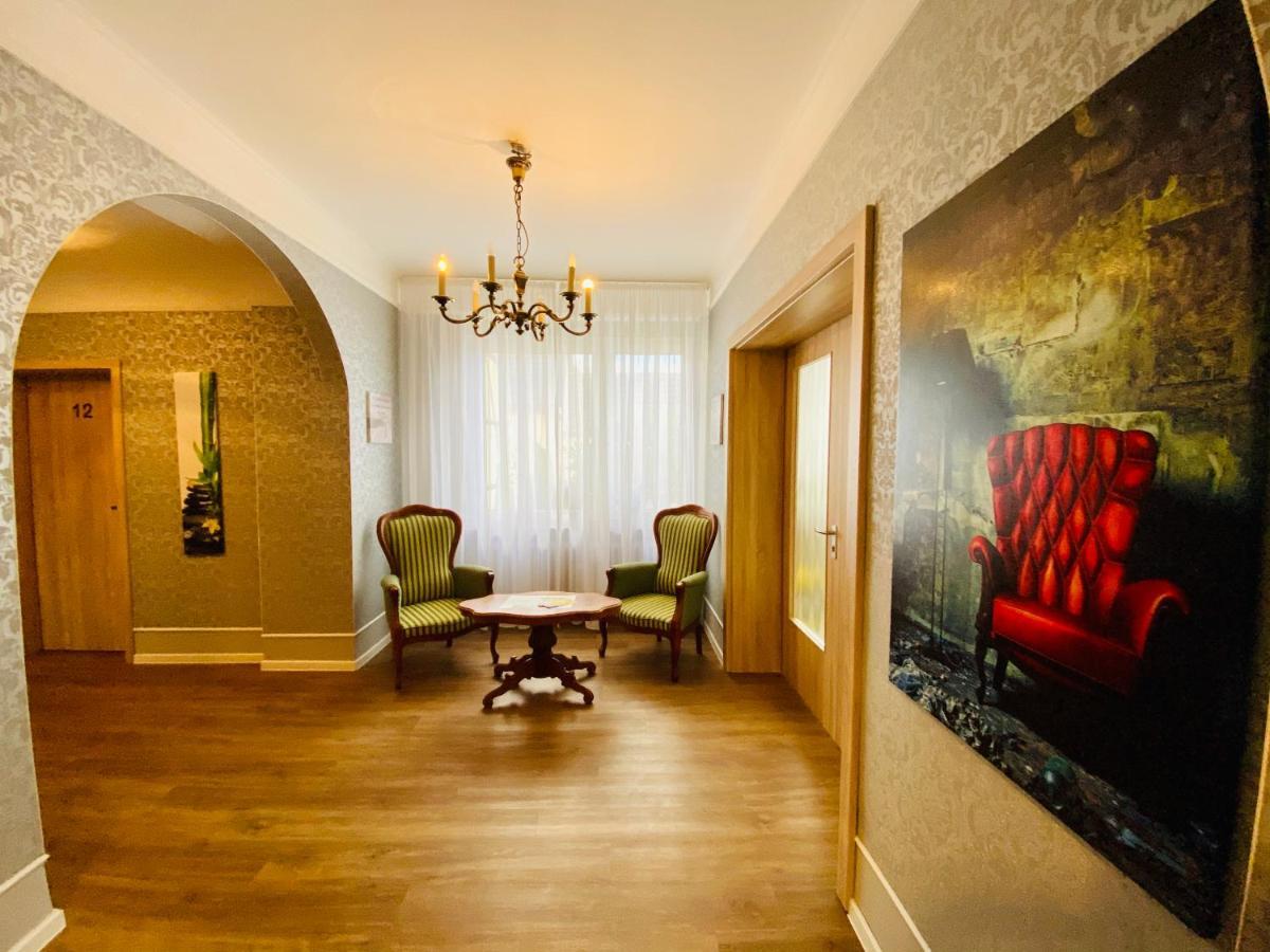 Gaestehaus Am Kurpark Hotel Garni 霍恩-巴特迈恩贝格 外观 照片