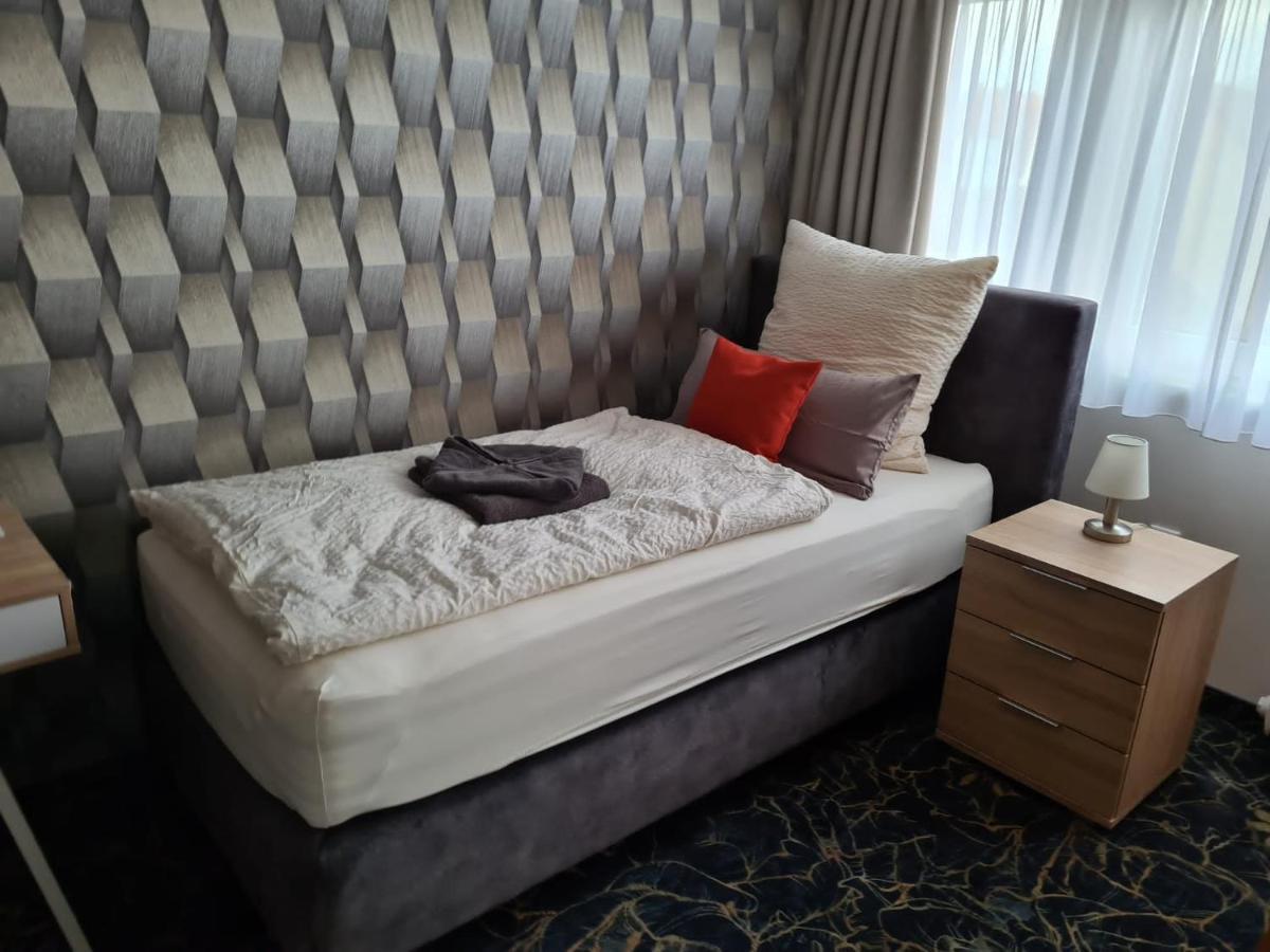 Gaestehaus Am Kurpark Hotel Garni 霍恩-巴特迈恩贝格 外观 照片
