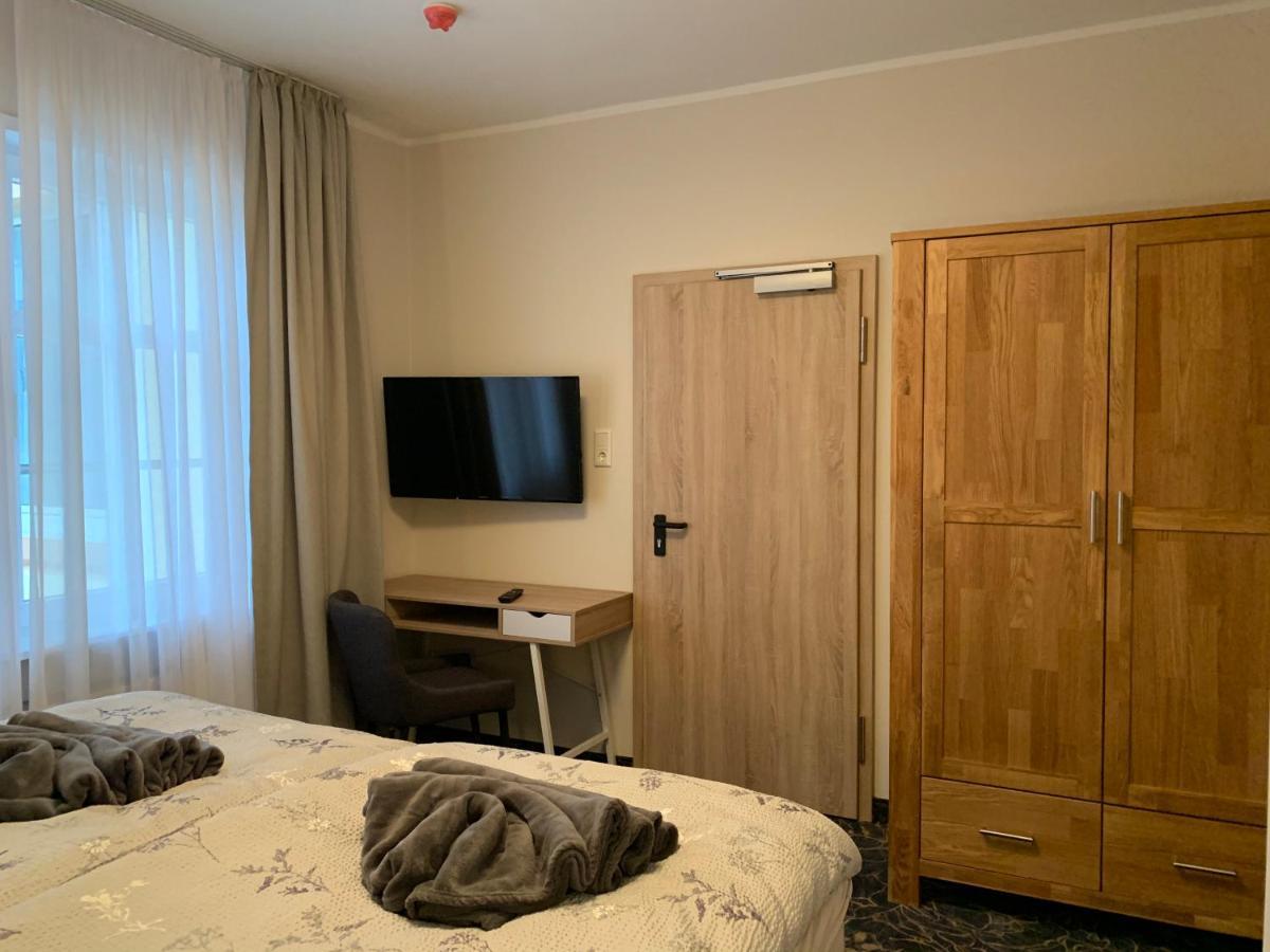 Gaestehaus Am Kurpark Hotel Garni 霍恩-巴特迈恩贝格 外观 照片